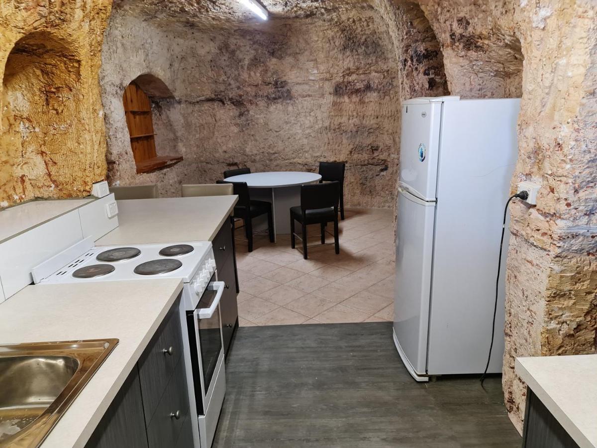 Underwood Court Fresh Dugout- Hosted By Coober Pedy Accommodations מראה חיצוני תמונה