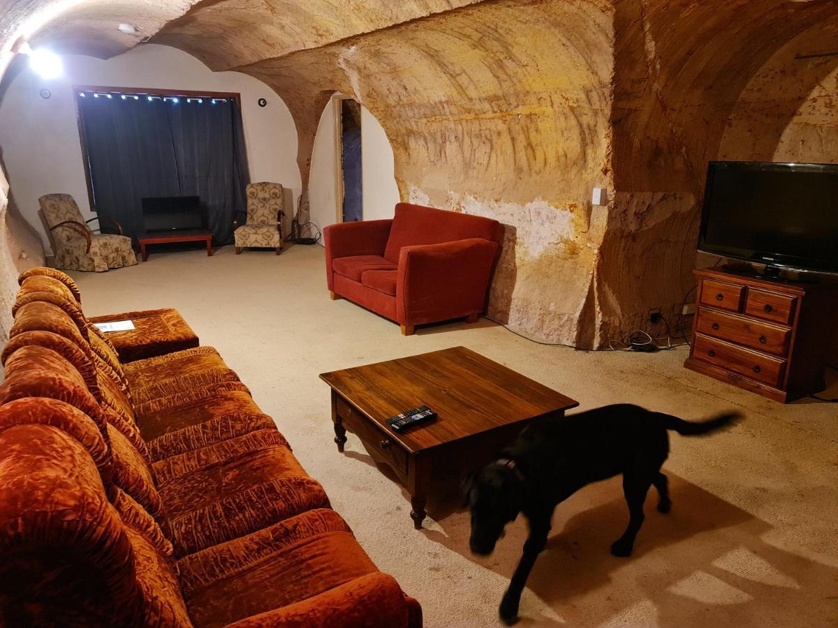Underwood Court Fresh Dugout- Hosted By Coober Pedy Accommodations מראה חיצוני תמונה